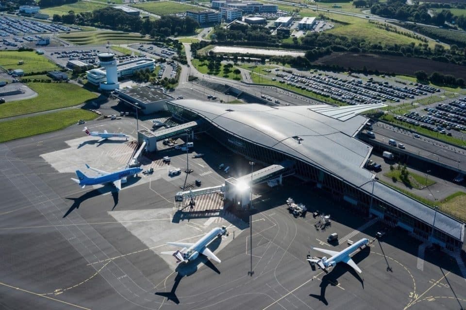 Grève dans l'aérien lundi 18 décembre : l'aéroport d'Orly et de Brest fortement touchés