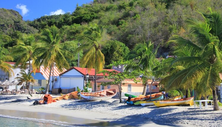 Martinique : l'attestation de voyage pour motif impérieux