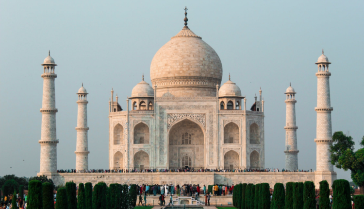 Le Taj Mahal augmente encore ses prix