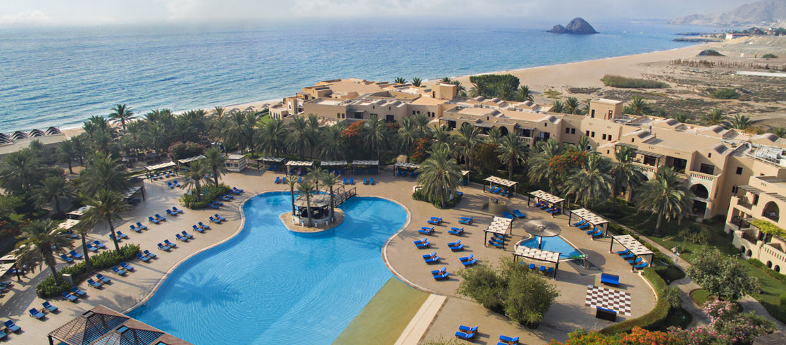 Fujairah rotana resort spa 5. Royal beach hotel & resort. Royal m beach resort al aqah 5*. Дибба оаэ. Фуджейра горячие источники.