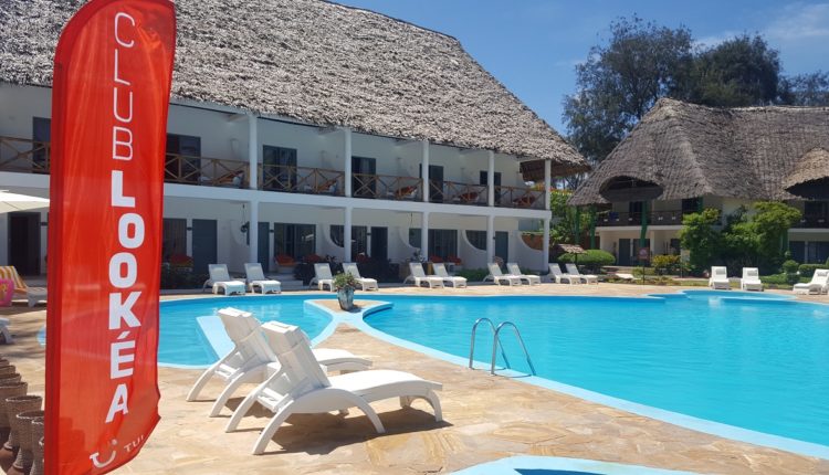 Piscine zen d'un club Lookéa, à Zanzibar