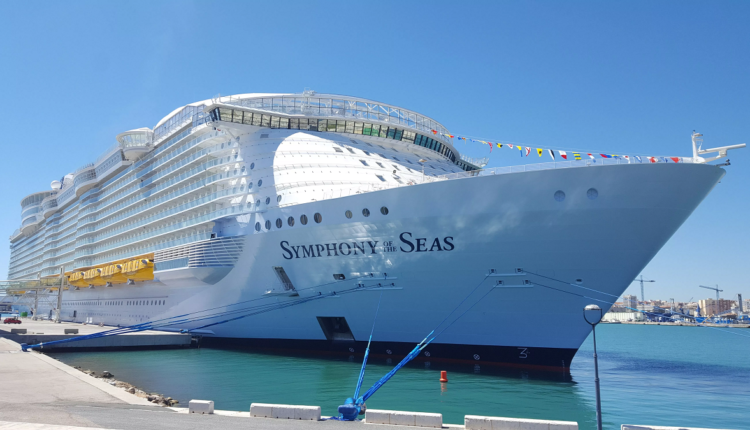 Photo du Symphony of the Seas de Royal Caribbean dans le port de Malaga, en Espagne