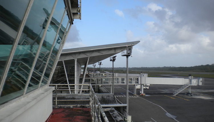 Guyane : un scanner dans l'aéroport pour lutter contre le trafic de drogue ?
