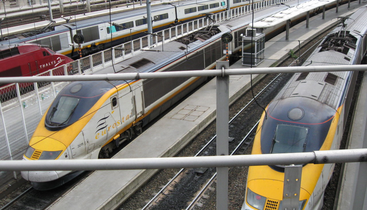 Image de trains Eurostar au garage à la Gare du Nord