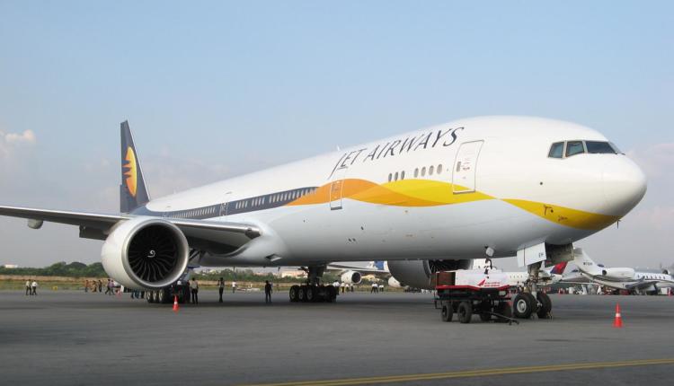 Jet Airways suspend tous ses vols et attend un prêt