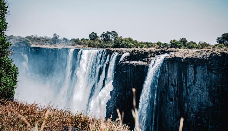 Afrique : les célèbres chutes Victoria sont-elles vraiment à sec ?