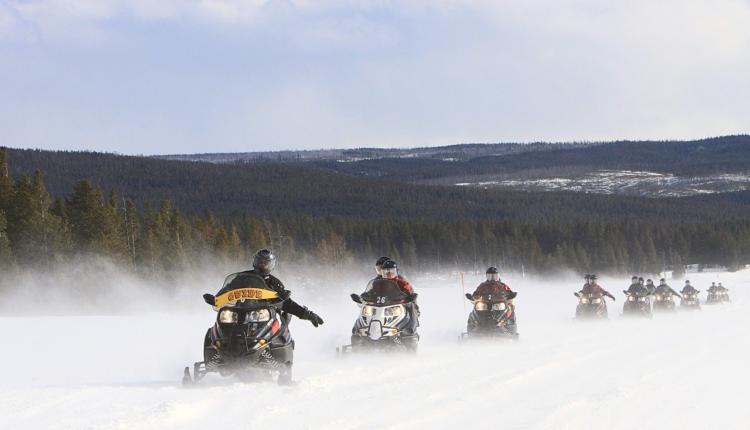 Accident de motoneige au Canada : Québec va imposer une formation aux touristes et aux guides