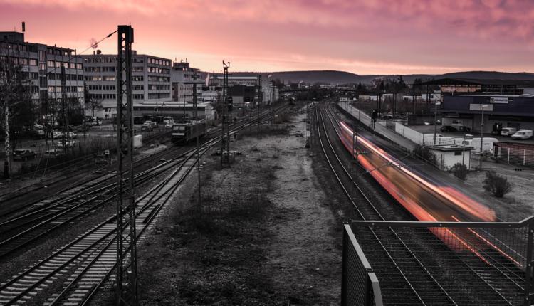 SNCF : plus de Ouigo depuis ce matin, filtrage policier et attestation obligatoire en gare