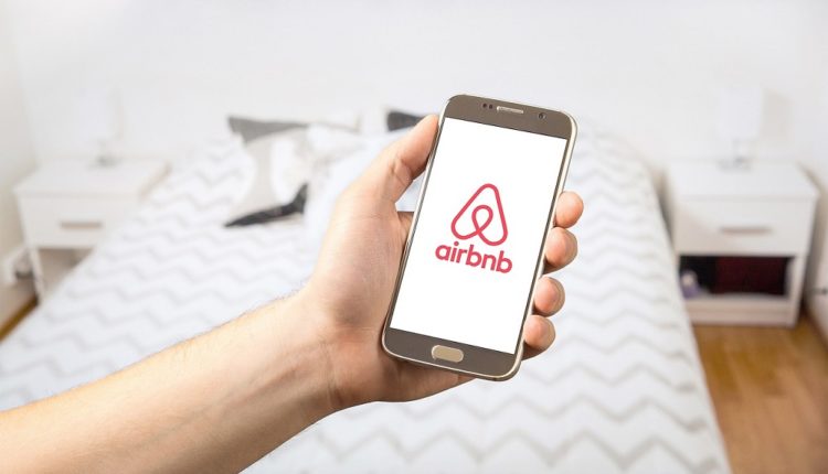Face au Covid-19, Airbnb France s'organise au niveau sanitaire