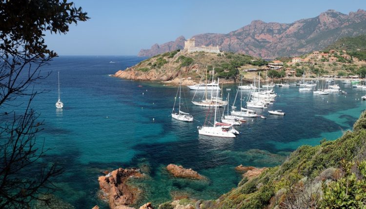 Corse : des tests volontaires pour les touristes cet été