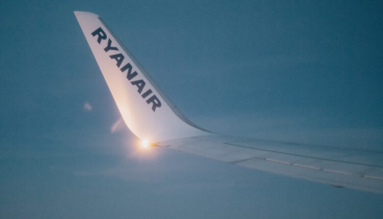 Ryanair réduit sa capacité de 40 % et ferme sa base de Toulouse cet hiver