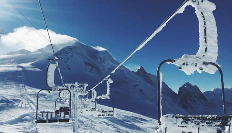 Réouverture des stations de ski : Jean Castex enfonce le clou