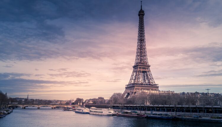 Paris : la tour Eiffel va rouvrir à la visite dès le 16 décembre