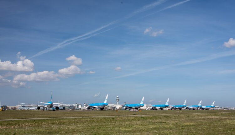 KLM veut supprimer 1 000 empois de plus et suspend une partie du long courrier