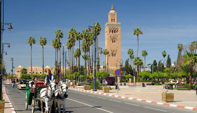 Maroc : avions et ferries pour rapatrier des milliers de touristes français