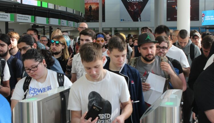 Pourquoi les aéroports européens craignent "le chaos" cet été ?