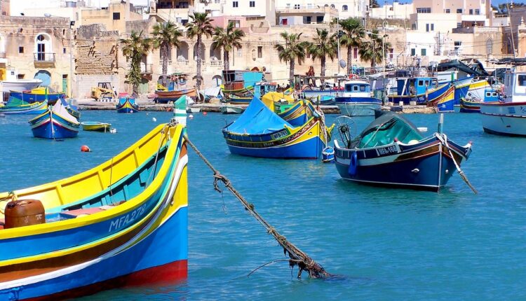 Malte interdit l’entrée des voyageurs non vaccinés dès mercredi et ferme les écoles de langue