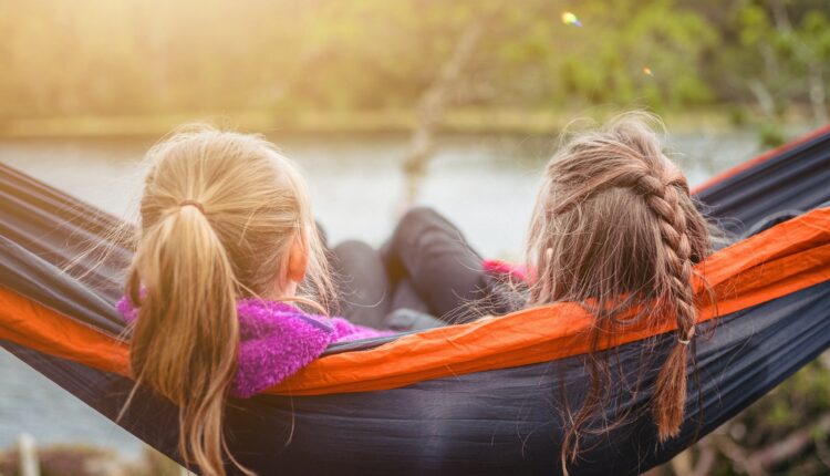 Campings : Huttopia rachète le réseau Onlycamp à Récréa