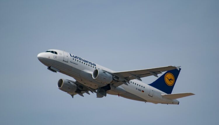Lufthansa rembourse en avance 1,5 milliard d'euros d'aides publiques