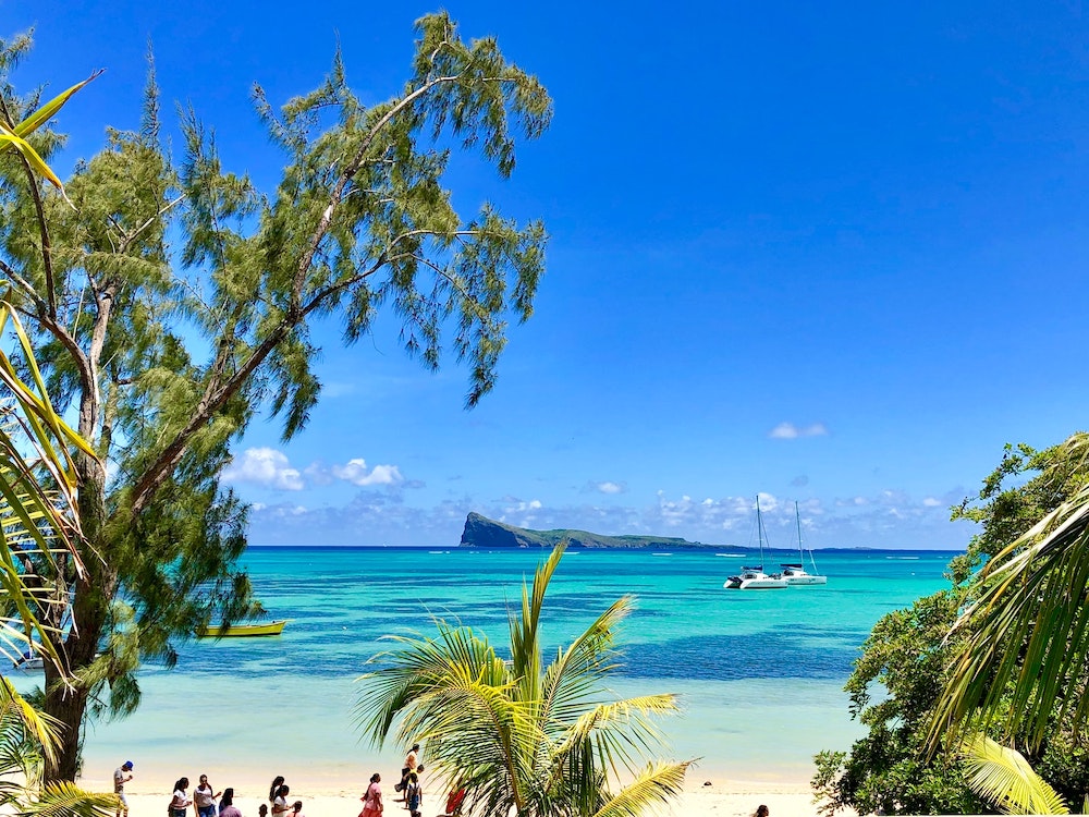 covid l ile maurice instaure de nouvelles restrictions