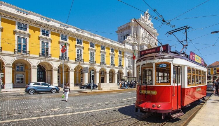 Omicron : télétravail obligatoire et bars fermés au Portugal