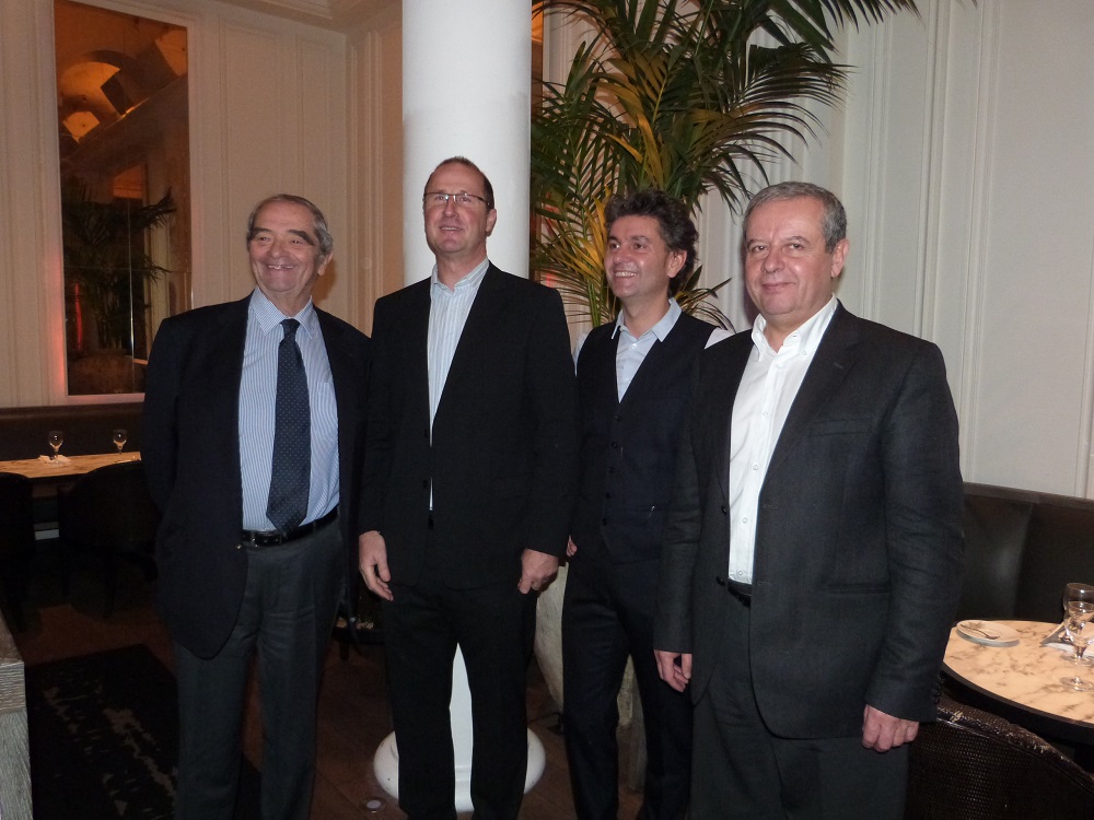 Arrivée d'Olivier de Nicola comme président de Fram, en remplacement de Georges Colson, avec à sa droite Serge Laurens et Georges Viallard.