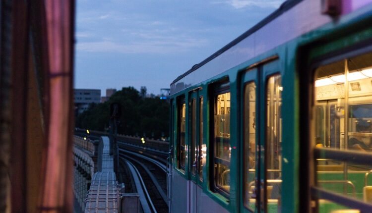 Ratp : la grève du vendredi 25 mars touchera peu le métro et le RER, plus les bus