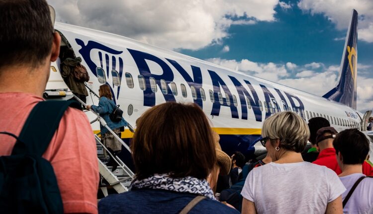 Ryanair accusé d'augmenter ses prix pour les réfugiés ukrainiens