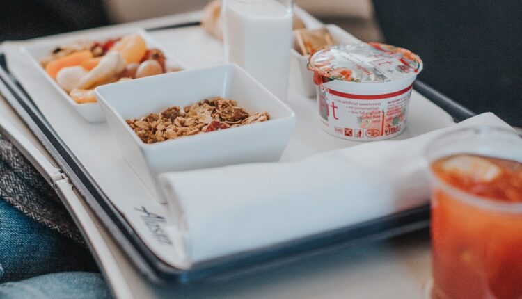 Aérien : le Top 10 des meilleurs plateaux repas en avion