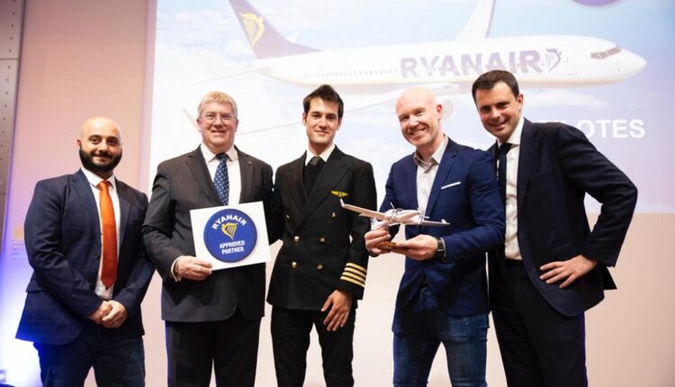 Ryanair "embauchera jusqu'à 1 000 pilotes par an", pendant 4 ans