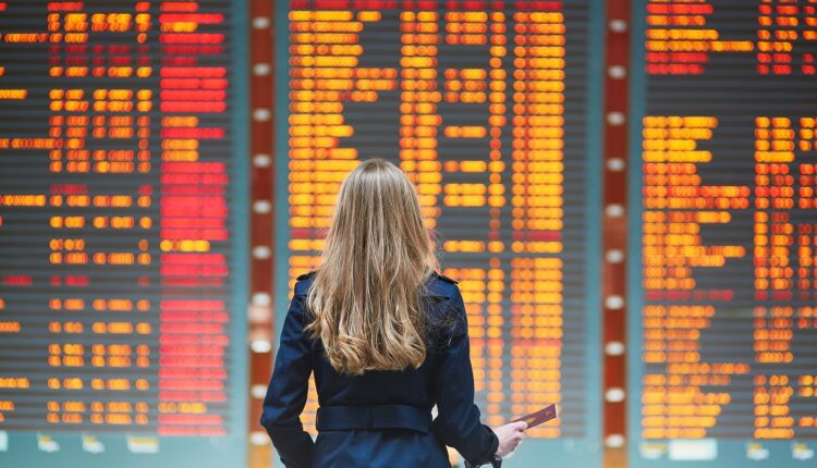 Les masques dans l'avion, c'est fini dans toute l'Europe dès lundi