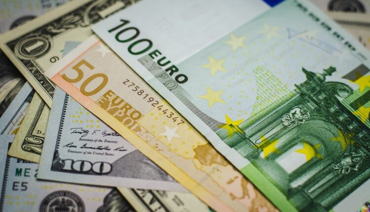 1 euro = 1 dollar : quelles conséquences pour le tourisme ?