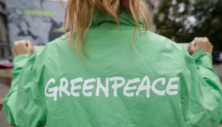 Greenpeace décerne un "carton rouge climatique" au PSG