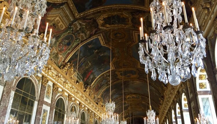 Crise énergétique : Versailles et le Louvre plongés plus tôt dans le noir