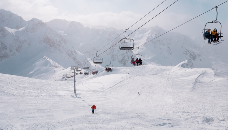 Les stations des Pyrénées appelées à privilégier les investissements toutes saisons