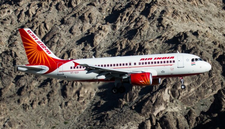 L'intention Air India d'acheter 250 Airbus et 220 Boeing constitue l'une des plus grosses commandes de l'histoire de l'aviation commerciale.