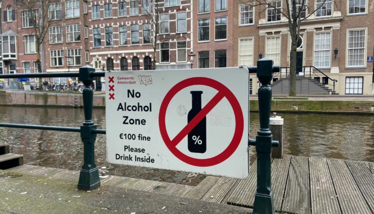 Amsterdam ne veut plus des fêtards dans sa ville