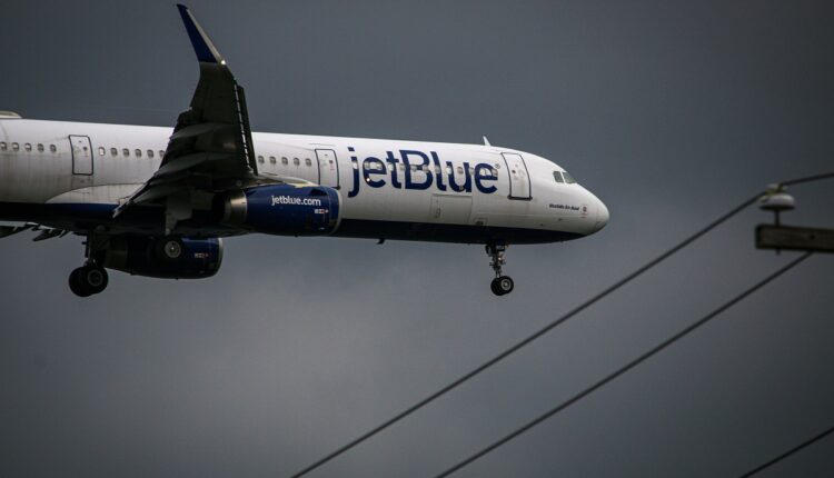 Pourquoi Washington bloque la fusion entre JetBlue et Spirit ?