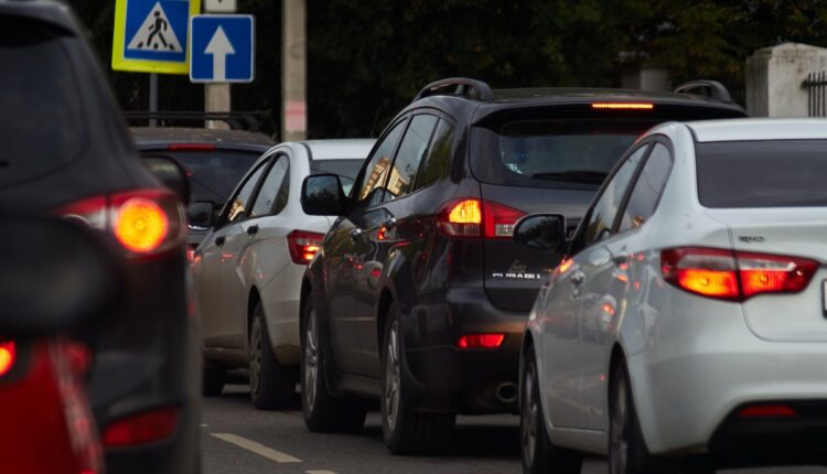 Paris : bientôt une voie réservée pour les taxis et les covoiturages ?