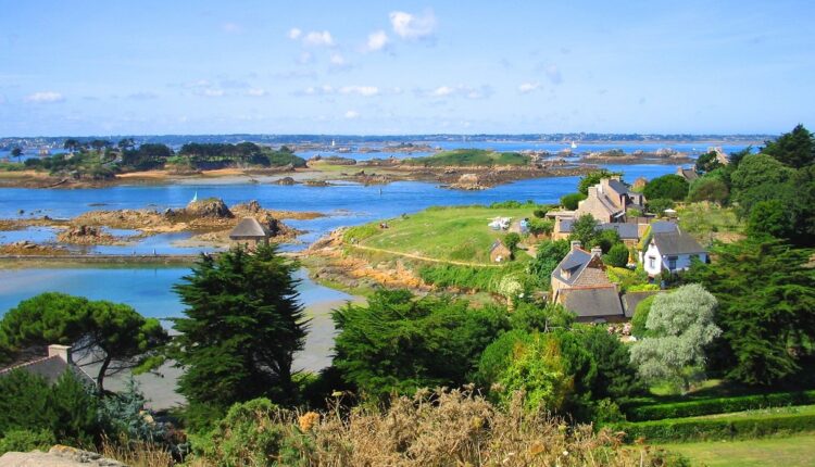 Bretagne : l'île de Bréhat instaure un quota de 4 700 visiteurs
