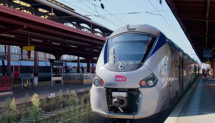 Transport : la SNCF va augmenter ses prix pour les abonnés