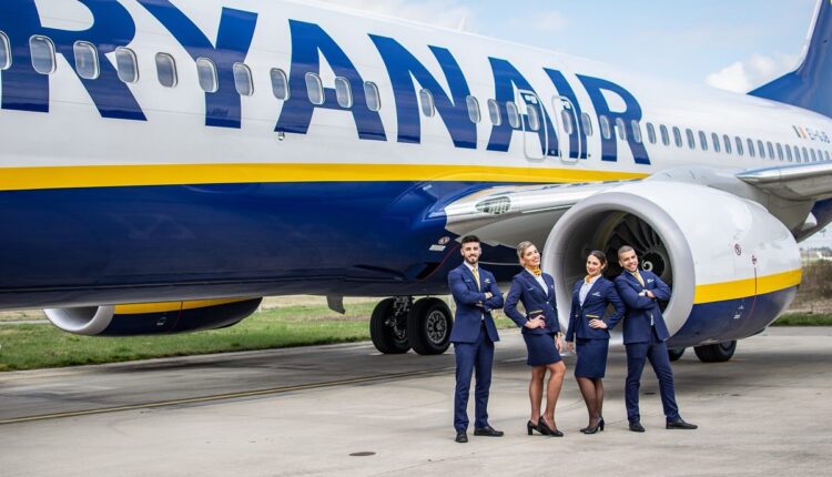 Ryanair recrute 100 hôtesses et stewards à Bordeaux, Marseille, Beauvais et Toulouse