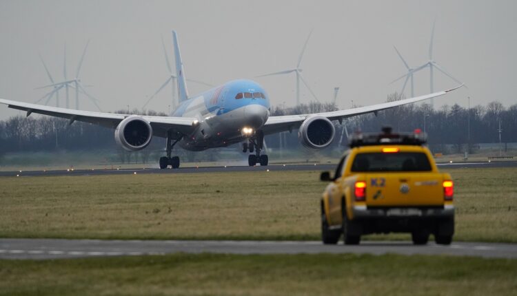 Amsterdam-Schiphol : l'aéroport diminuera bien son nombre de vols