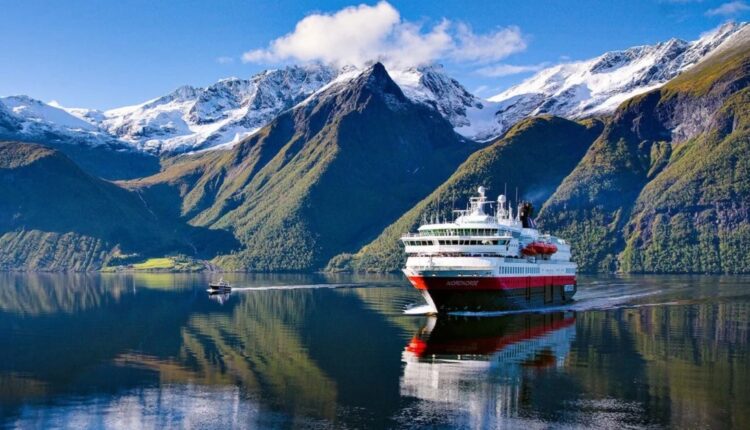 Hurtigruten défend plus que jamais ses liens avec la Norvège