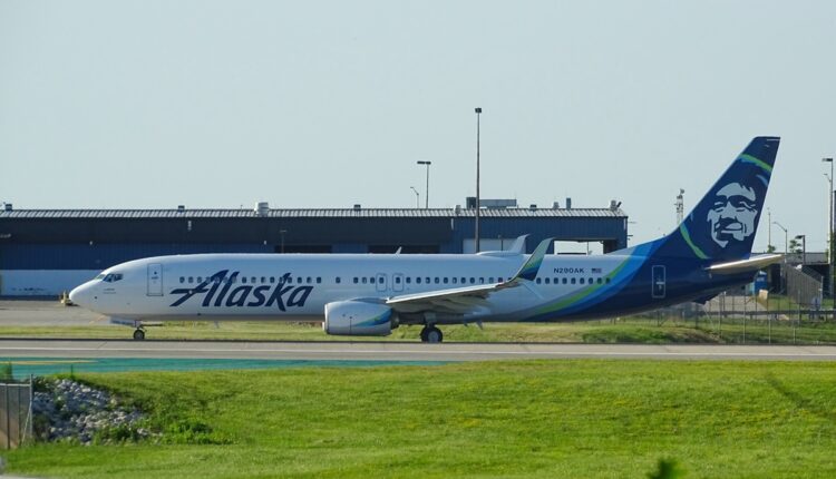 Alaska Airlines rachète Hawaiian Airlines pour devenir un monstre américain