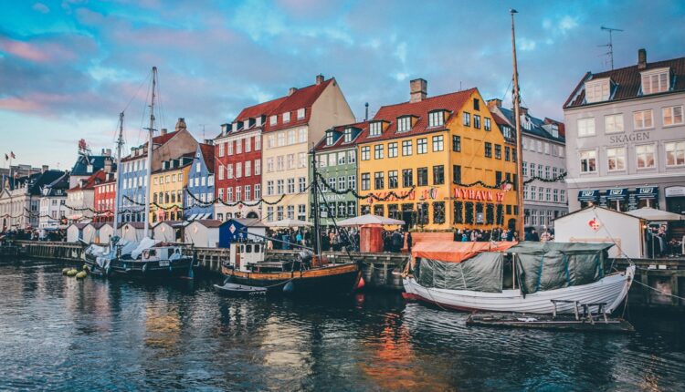 Aérien : au Danemark, une écotaxe sur les billets d'avion