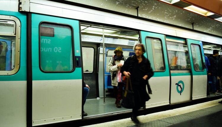 Transport : à Paris, les touristes aiment le métro