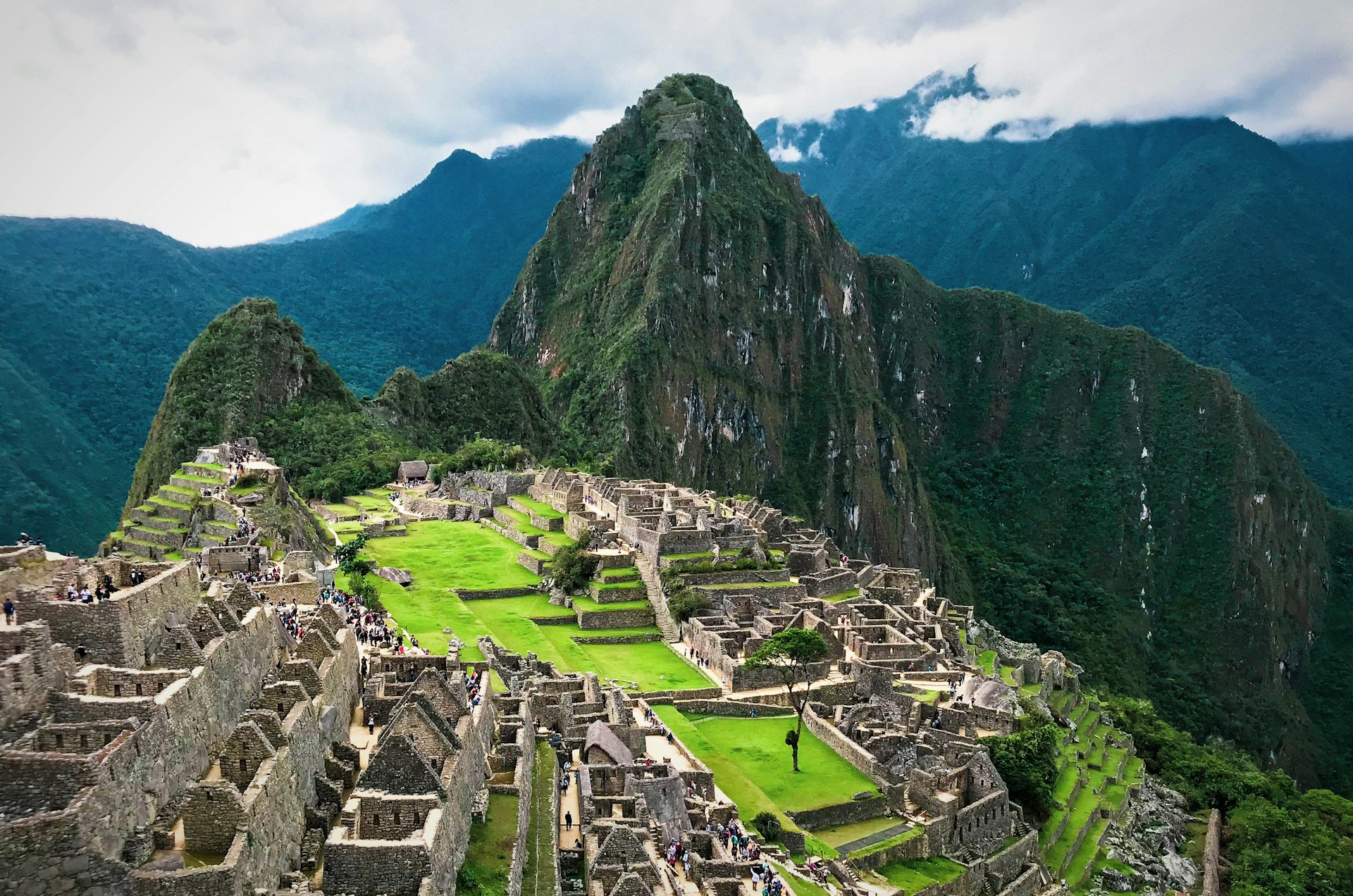 p-rou-gr-ve-au-machu-picchu-acc-s-au-site-compliqu-pour-les-touristes