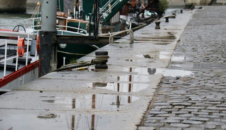 JO : sur la Seine, les péniches sont désormais raccordées au réseau d’eaux usées