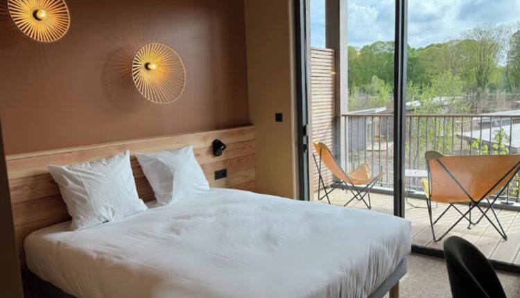 Nouvel hôtel Huttopia, près du château de Versailles